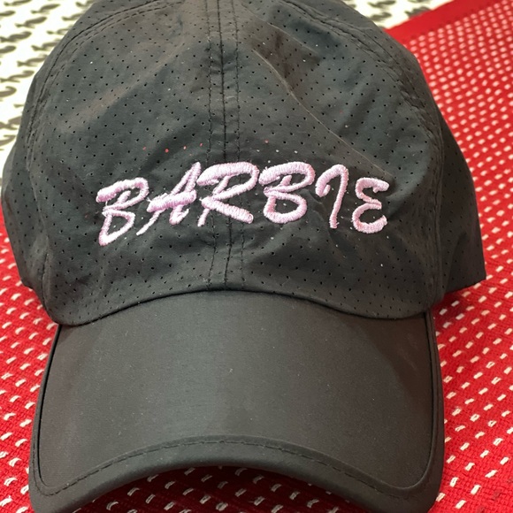 Barbie embroidered cap - Picture 3 of 3